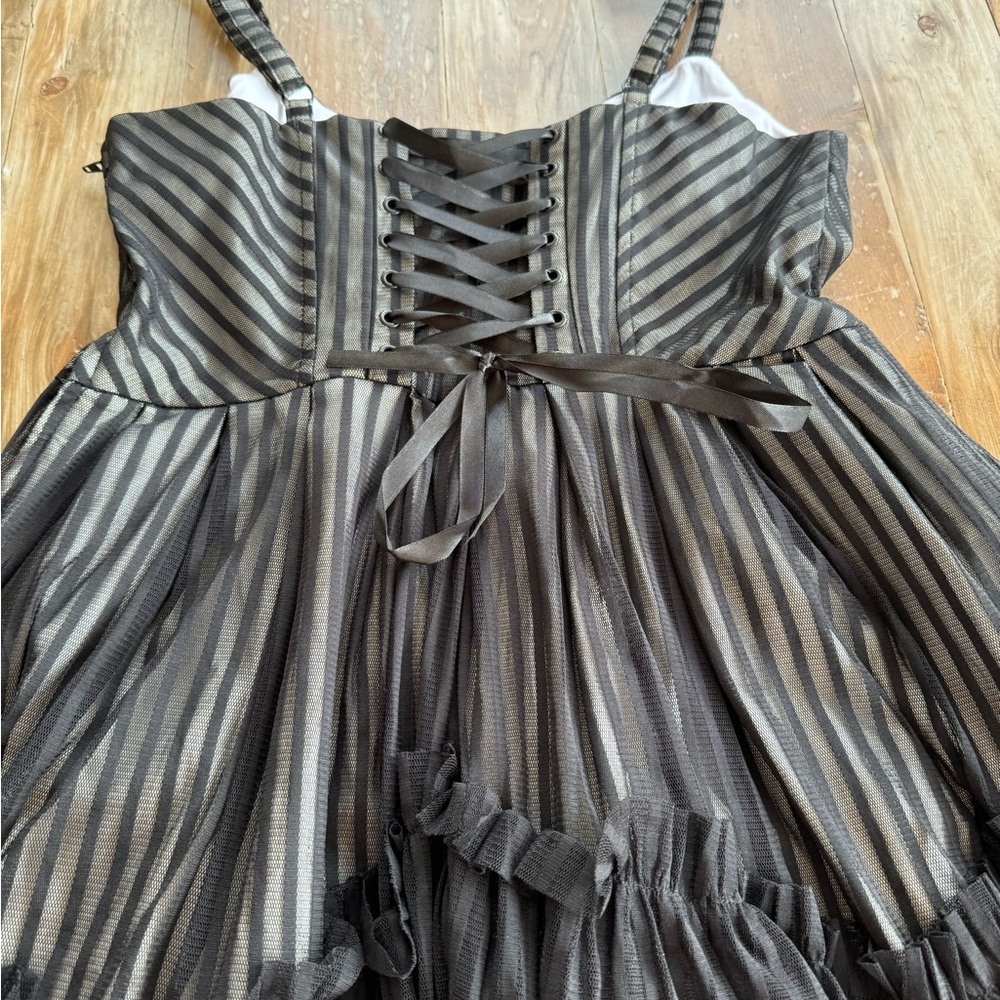 Hot topic Beetlejuice Dress Small Goth Dress Punk Rocker - Picture 15 of 16